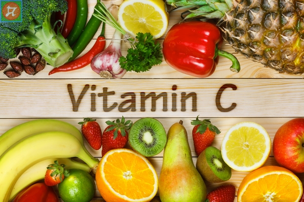 vitamin c giup nang cao suc de khang va ha nong do axit uric trong mau